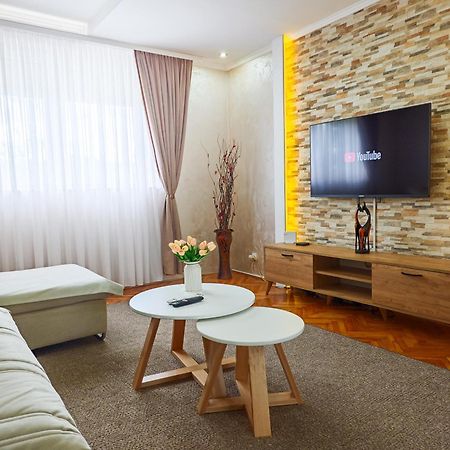 Apartman Julija Donji Milanovac Extérieur photo