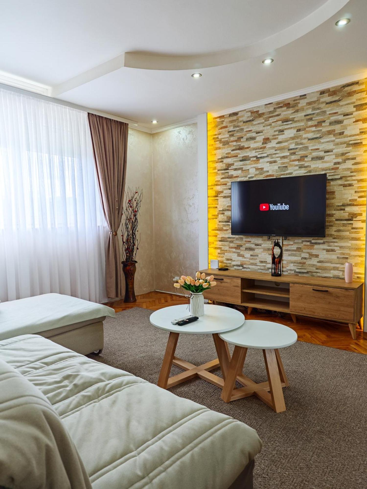Apartman Julija Donji Milanovac Extérieur photo