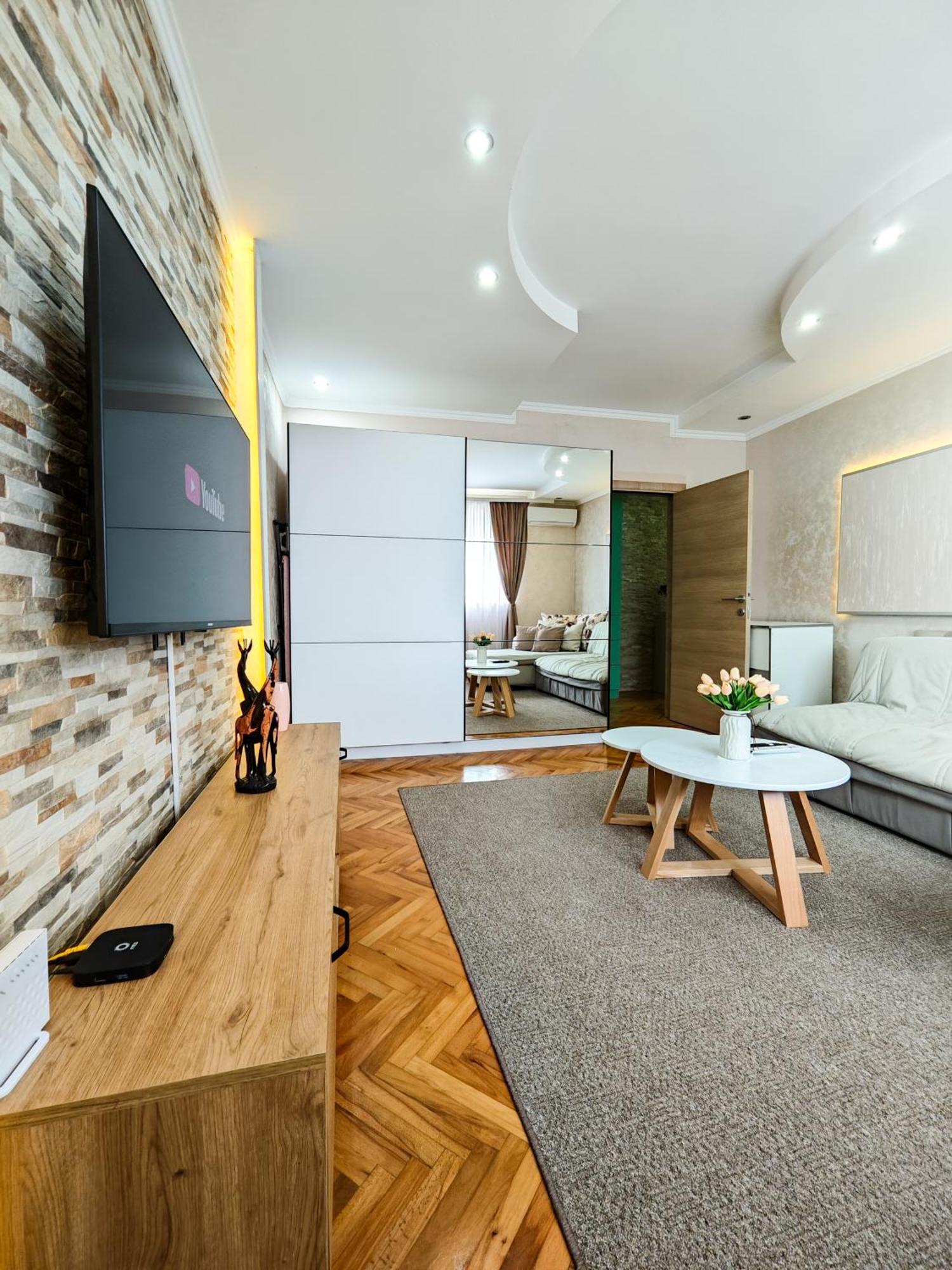 Apartman Julija Donji Milanovac Extérieur photo