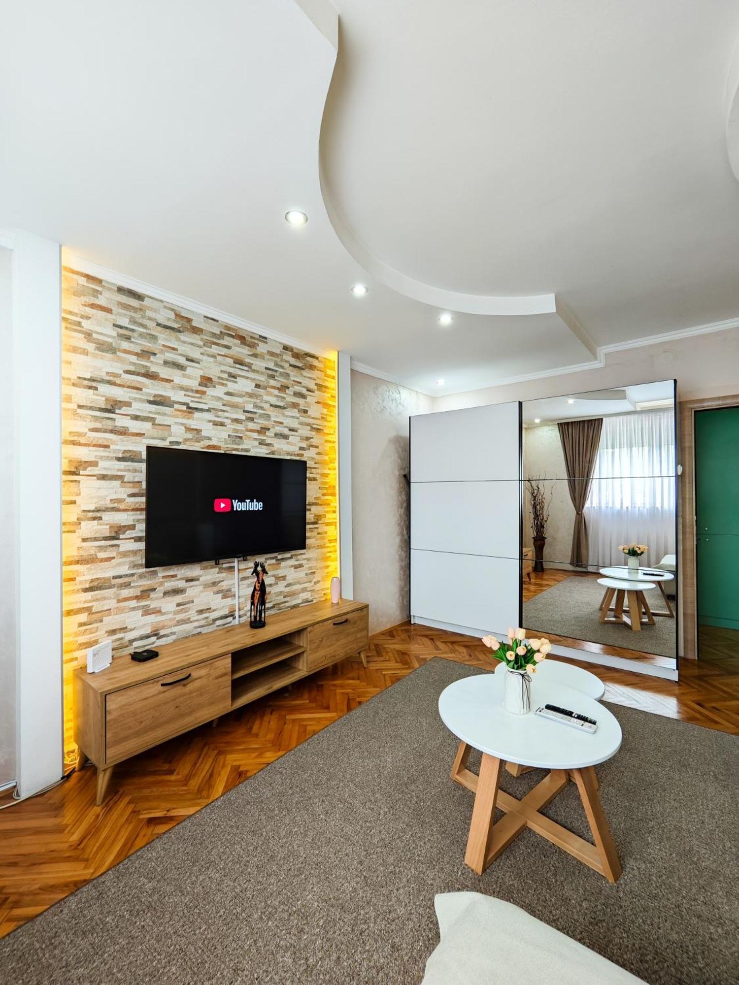 Apartman Julija Donji Milanovac Extérieur photo
