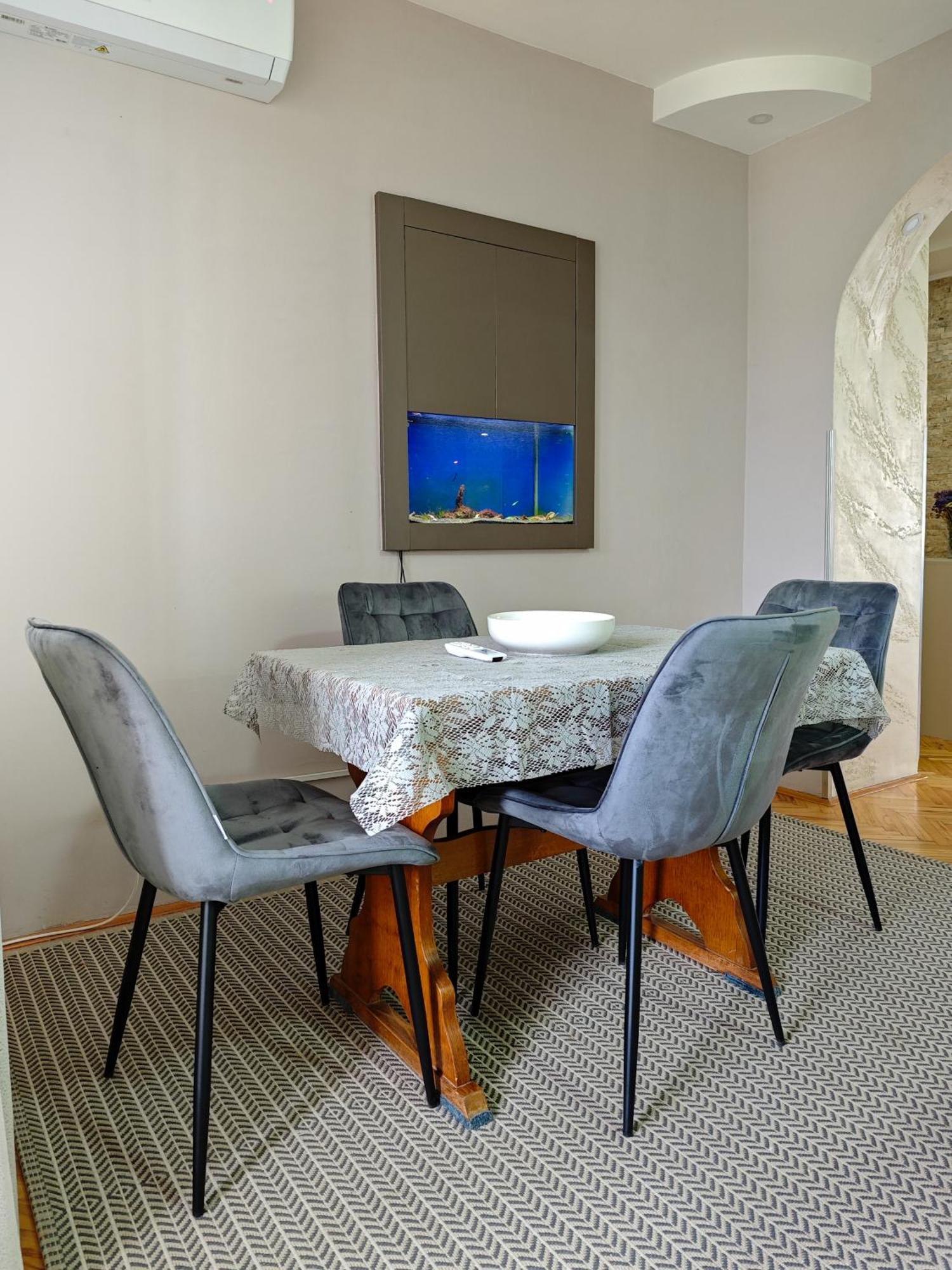 Apartman Julija Donji Milanovac Extérieur photo