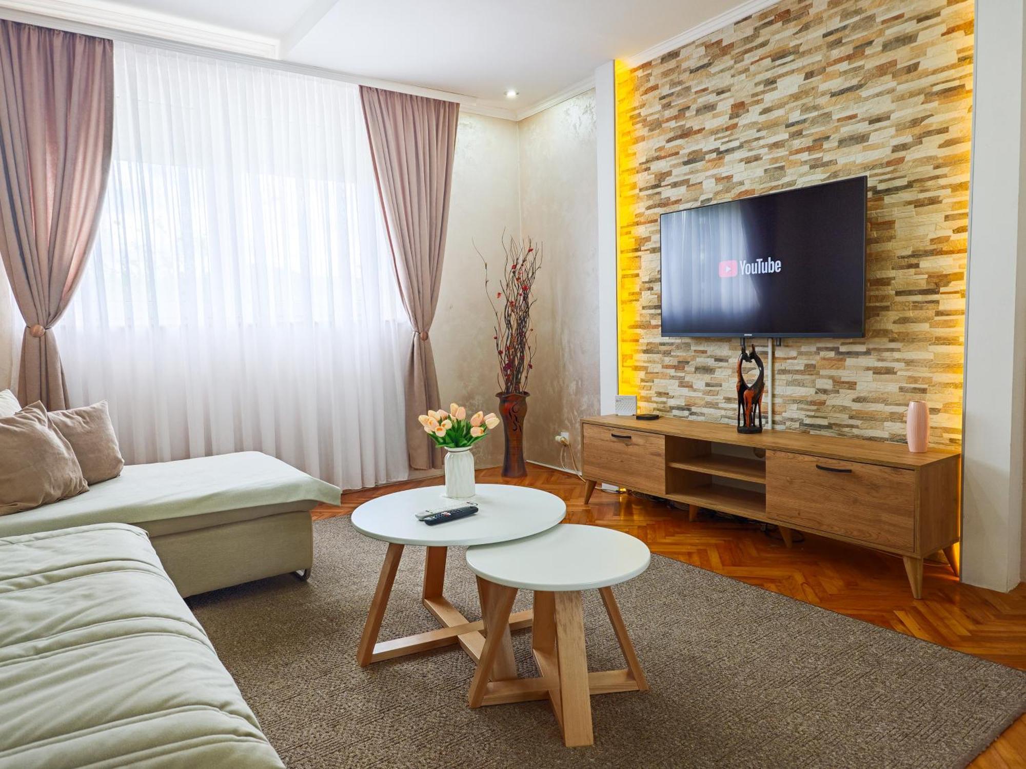 Apartman Julija Donji Milanovac Extérieur photo
