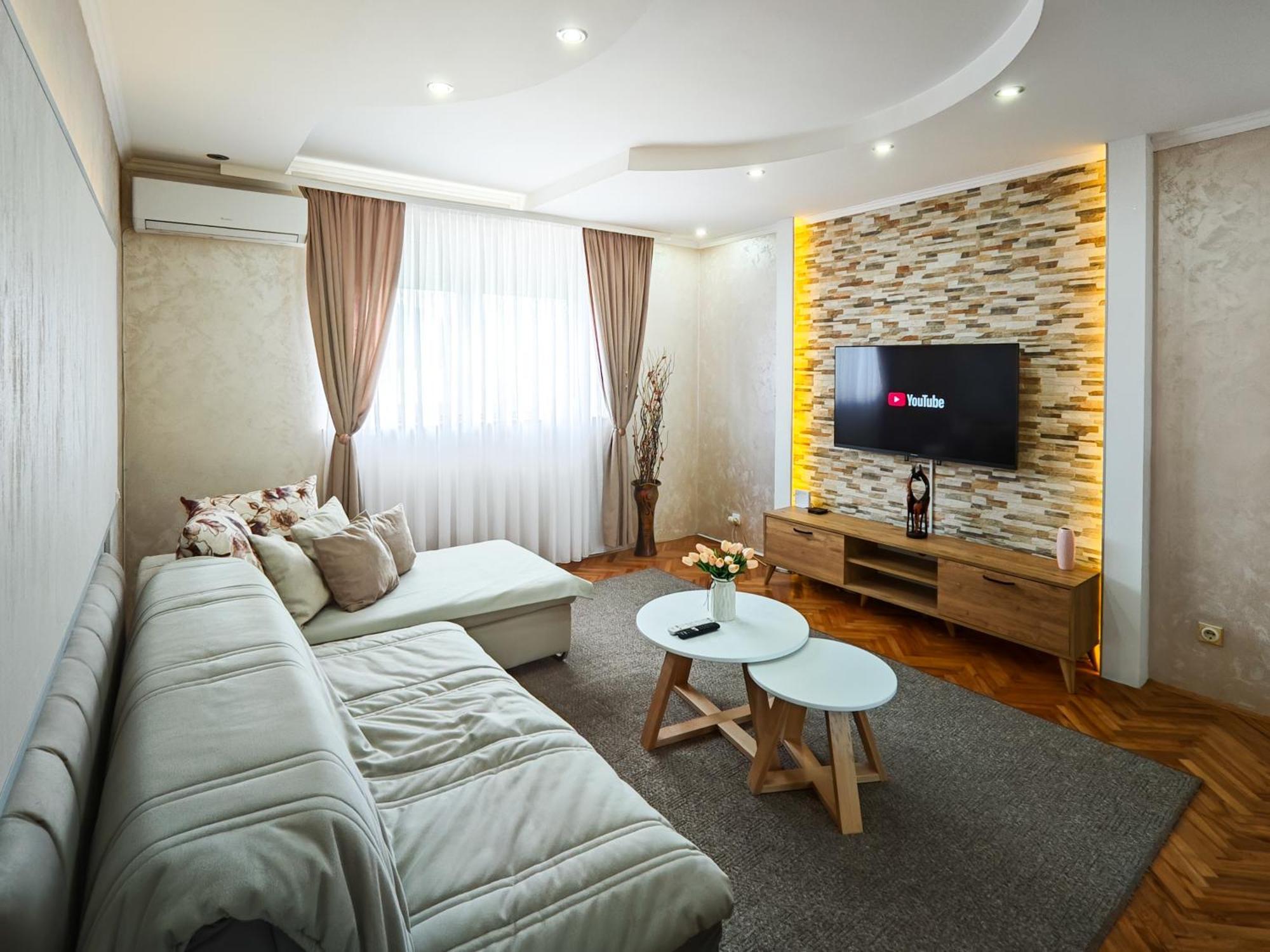 Apartman Julija Donji Milanovac Extérieur photo