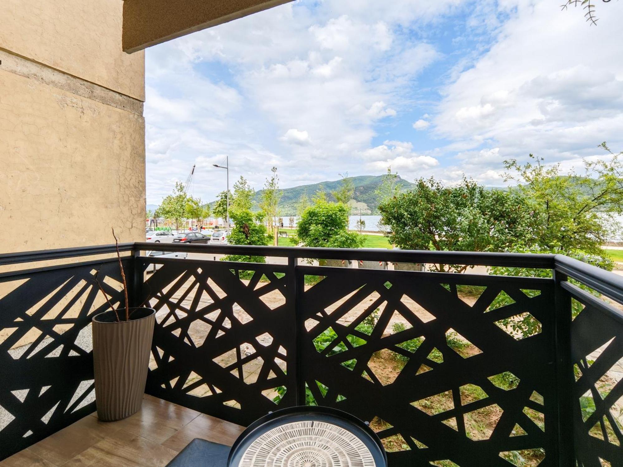 Apartman Julija Donji Milanovac Extérieur photo
