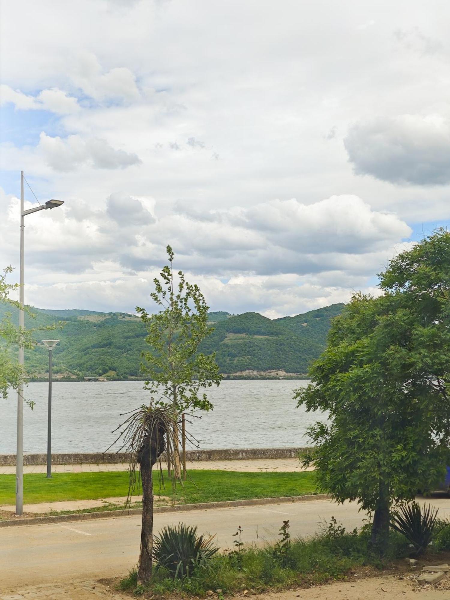 Apartman Julija Donji Milanovac Extérieur photo
